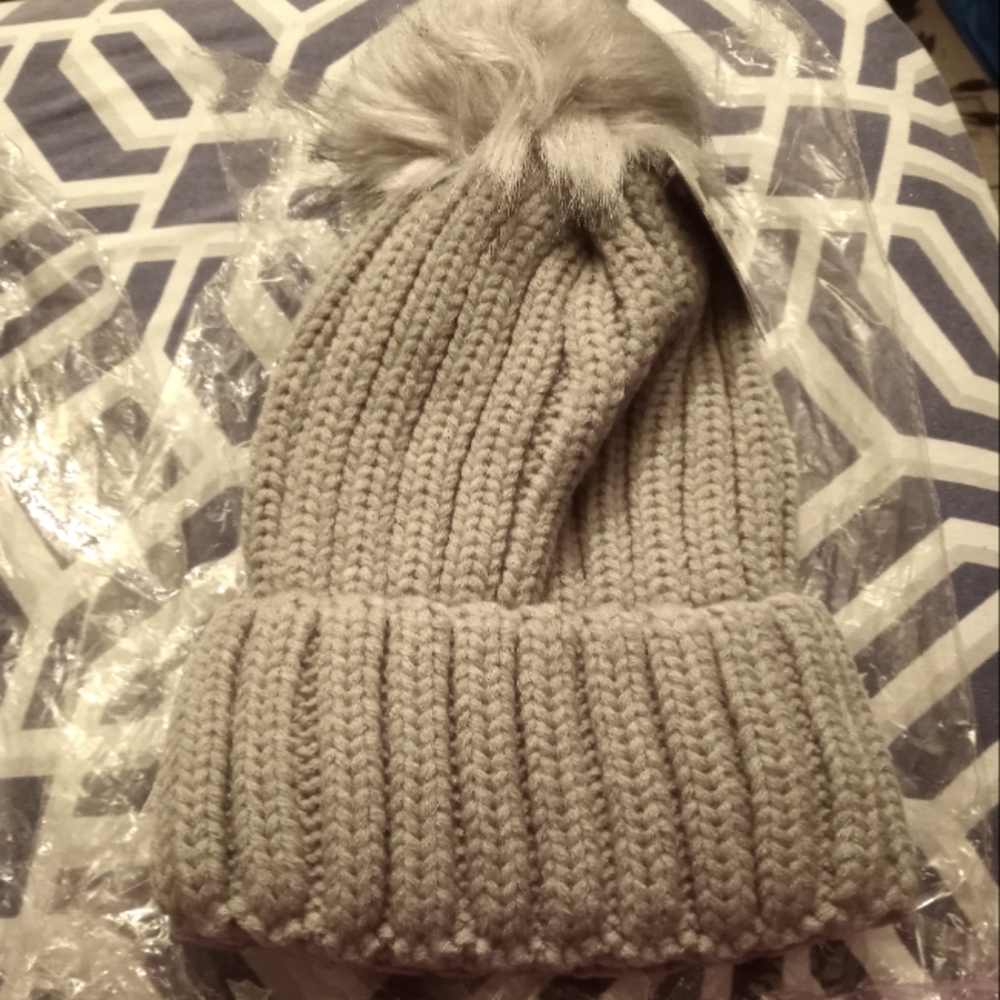 Woman winter hat